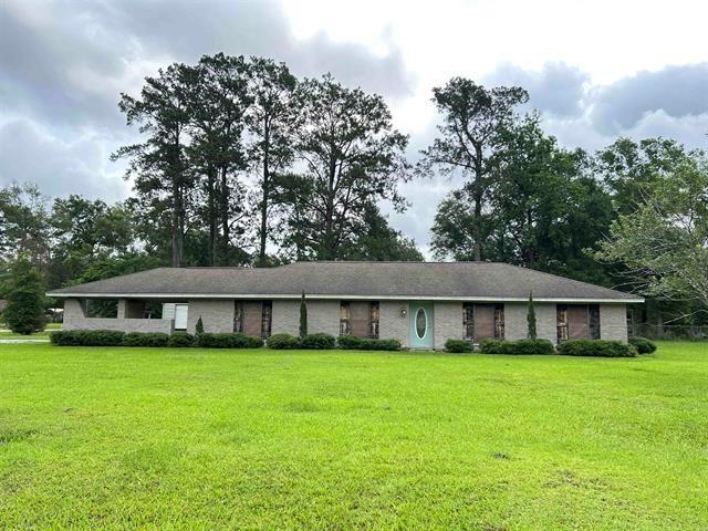 Building Photo - 13495 Chimney Rock Dr