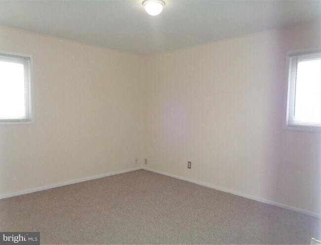 Foto del edificio - 553 Doloro Dr