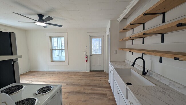 Foto del edificio - 416 Burgess St