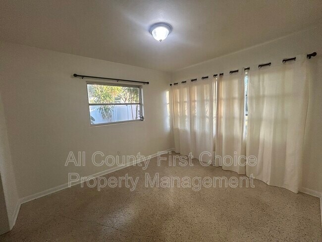 Foto del edificio - 2797 Renatta Dr