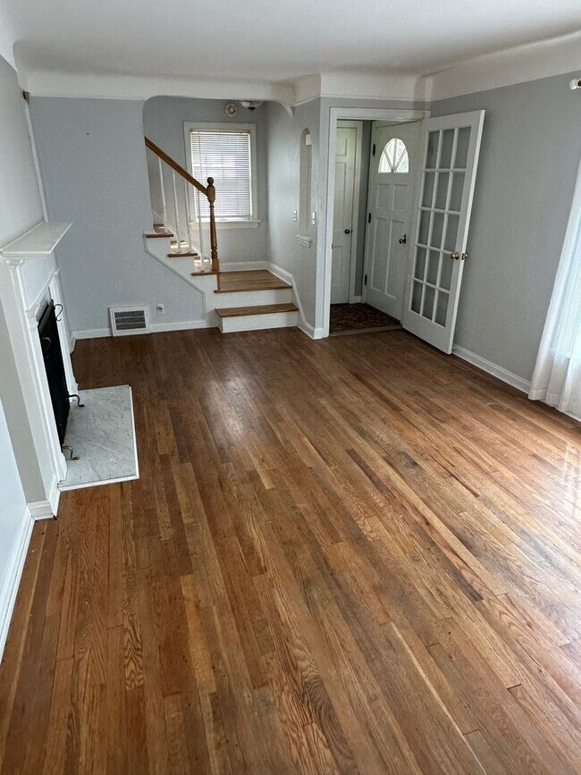 Foto del edificio - Gorgeous 3 bd, 2 bath South Euclid Home Awaits!