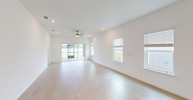 Foto del edificio - "Charming 3-Bed Oasis on Friendship Fountain Ave with 2 Full Baths and 1714 Sq Ft of Comfort!"
