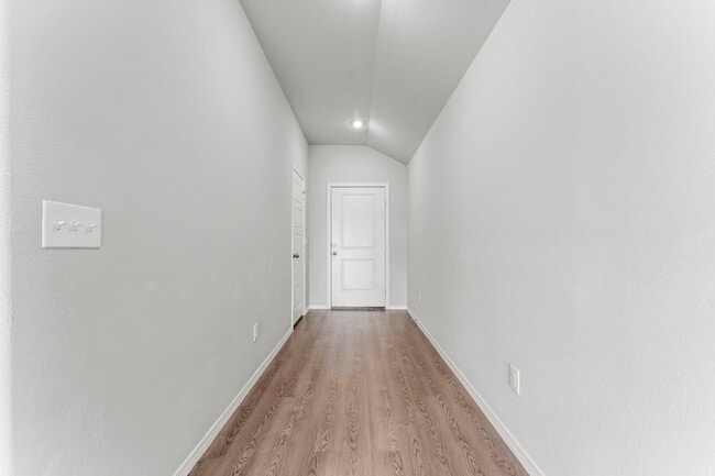 Building Photo - 603 Levine Ct