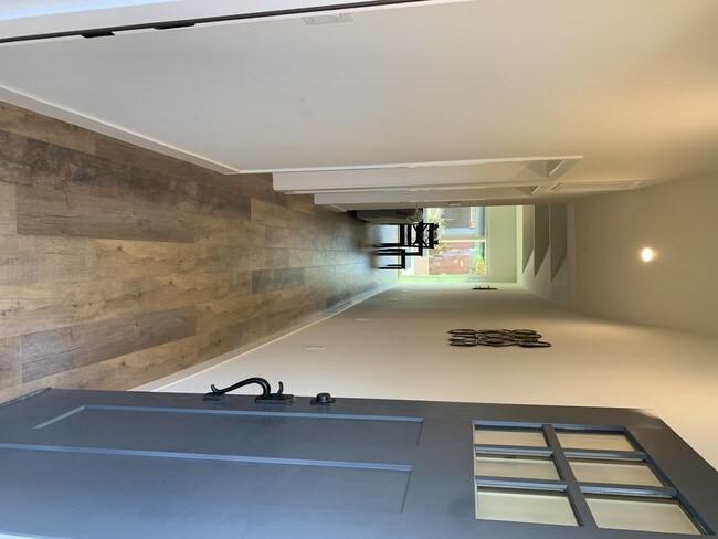 Foto del edificio - 11313 Delano St