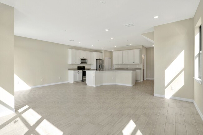 Building Photo - 2126 Appleton Cir S