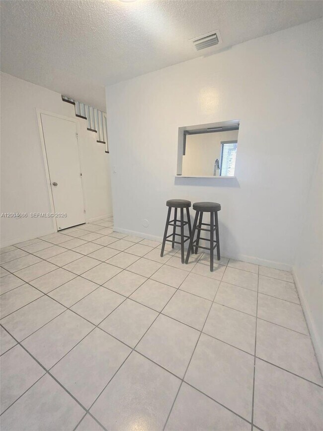 Foto del edificio - 8958 W Sample Rd