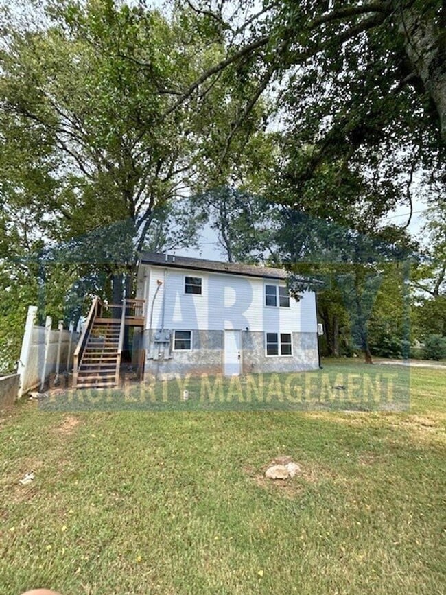 Building Photo - 860 Berry St NE Building Photo - 860 Berry St NE