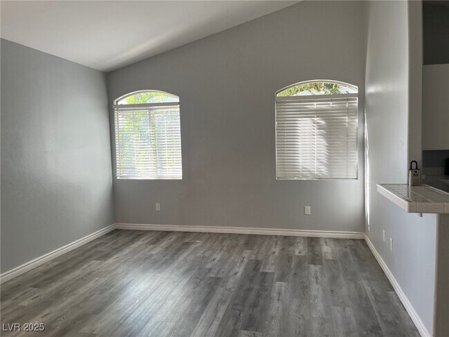 Foto del edificio - 1300 S Arlington St