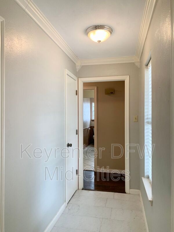 Foto del edificio - 505 E Scotland Dr