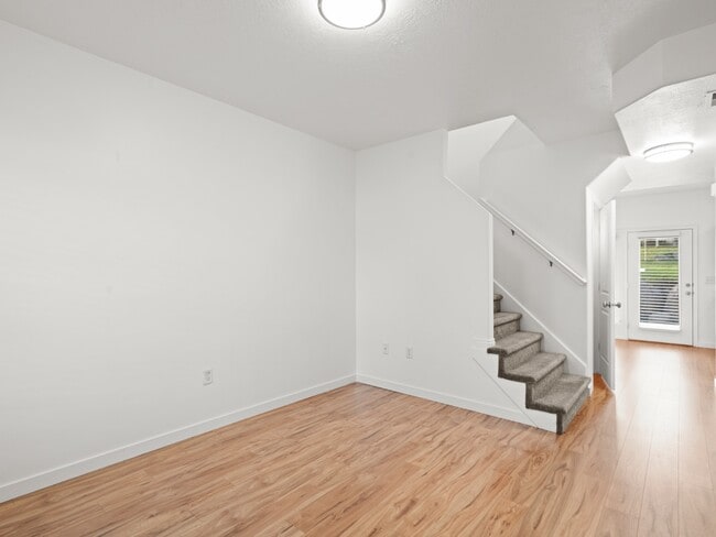 Building Photo - 5047 W Rock Butte Rd