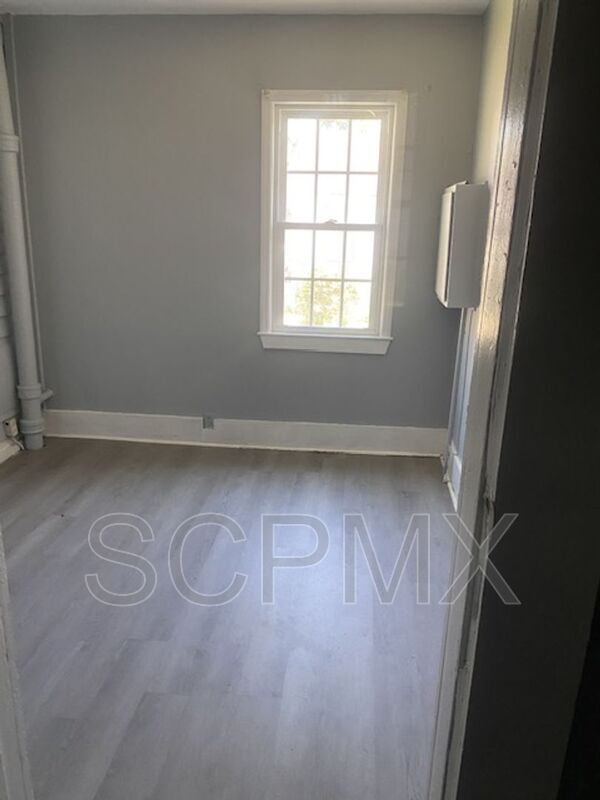 Foto del edificio - 1357 Glover St
