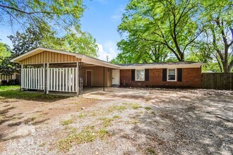 Building Photo - 3038 Brookdale St