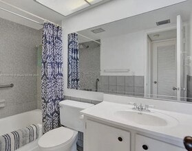 Building Photo - 4047 NW 16th St