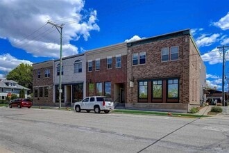 Building Photo - 117 E Washington St