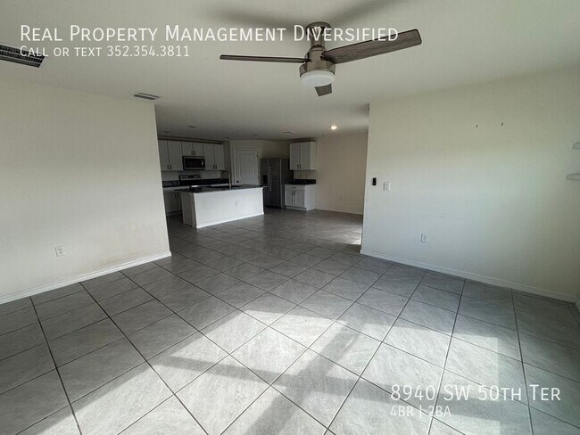Foto del edificio - 8940 SW 50th Ter