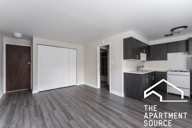 Photo - 6011 N Winthrop Ave Apartment