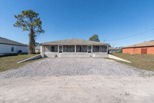 Building Photo - 208 Ichabod Ave