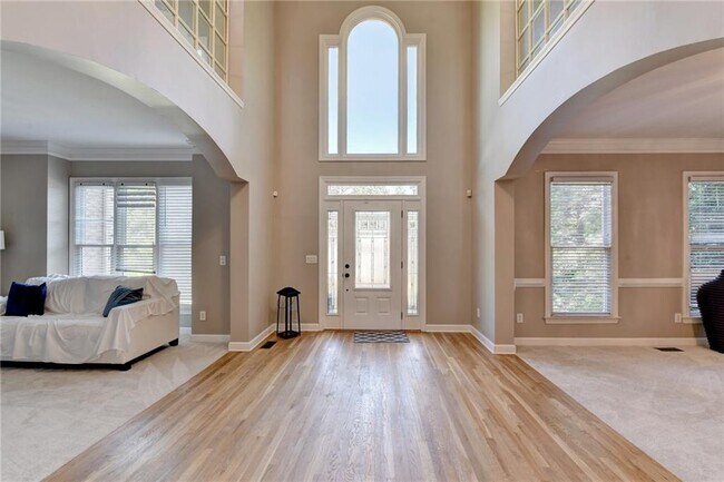 Building Photo - 11900 Lexington Woods Dr