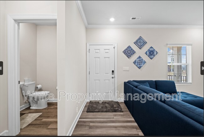 Photo - 709 Windage Wy House