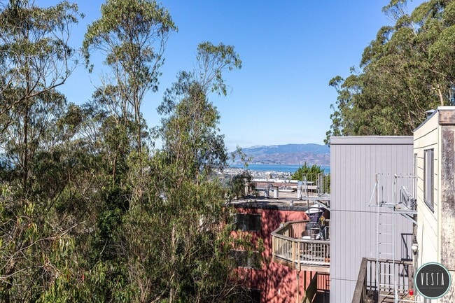 Foto del edificio - EXCEPTIONAL SAN FRANCISCO HILLSIDE HAVEN: ...
