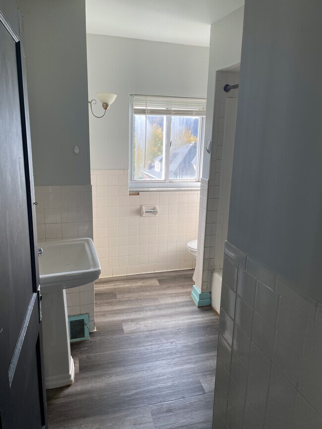 1627 Woodmont Ave, New Kensington, PA 15068 House Rental in New