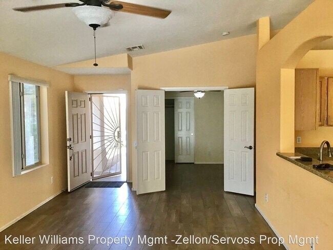 Foto del edificio - 3 br, 2 bath House - 8943 N Majestic Mount...