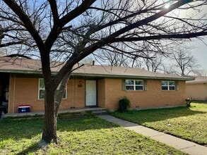 Building Photo - 517 N Lydia Ave