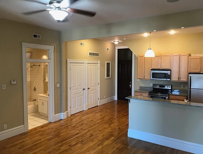 Foto del edificio - 3407 California Ave