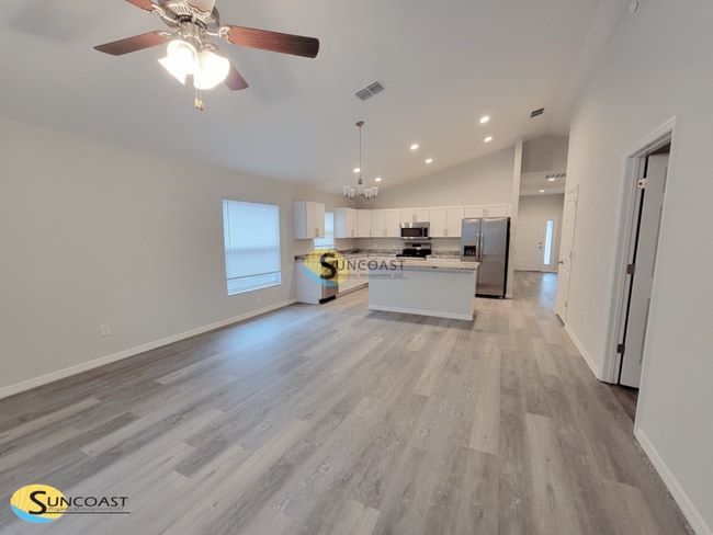 Foto del edificio - 329 Marion Oaks Blvd