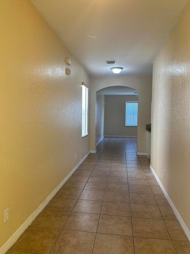 Building Photo - 9426 Windrift Cir