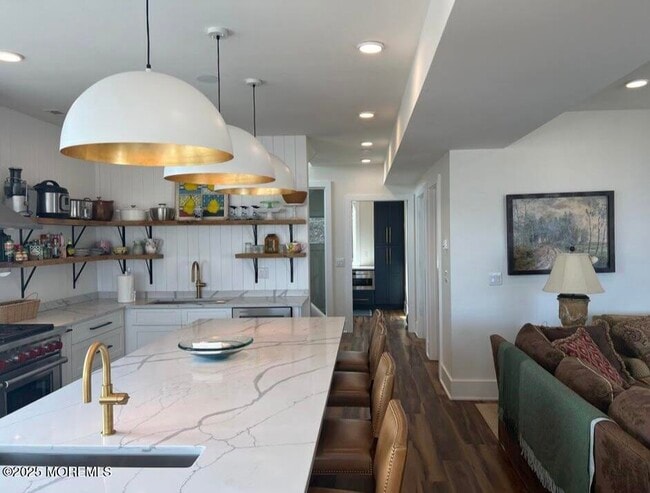 Building Photo - 276 Bayside Dr
