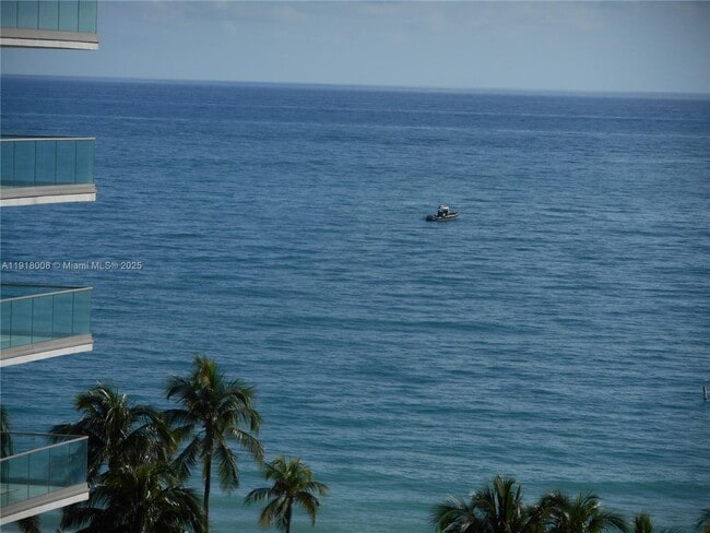 Building Photo - 10185 Collins Ave