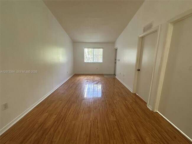Foto del edificio - 2921 SE 13th Ave