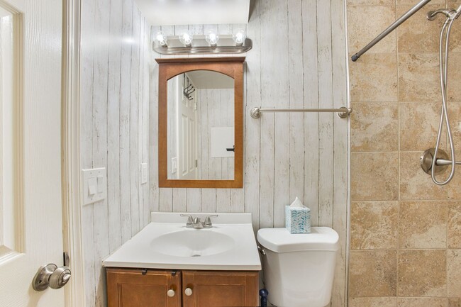 Foto del edificio - Petworth Four Bedroom House for Rent! Park...