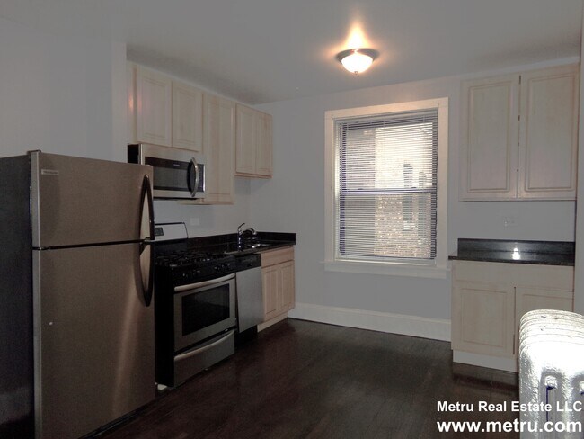 Foto del edificio - 3604 W Sunnyside Ave
