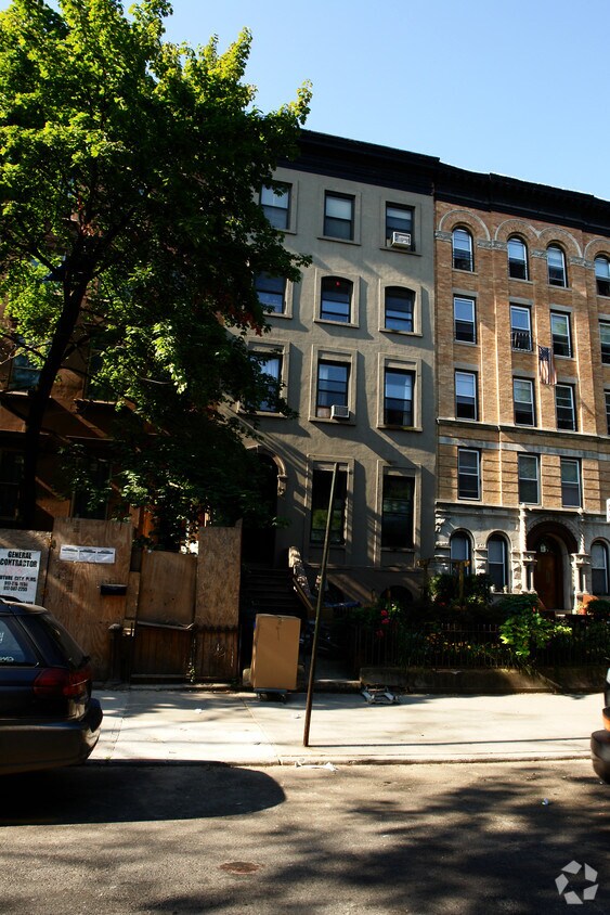 Building Photo - 88 1st Pl