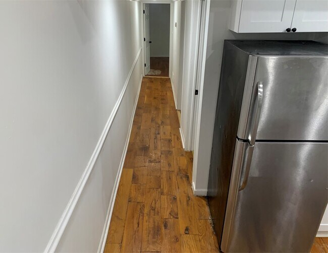Building Photo - 4009 Haverford Ave