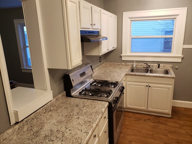 kitchen - 44 S Ewing St