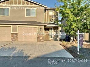 Building Photo - 617 Chronicle Ln