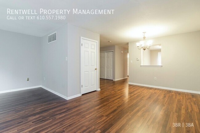 Building Photo - 3 Bed, 2.5 Bath in Perkiomen Woods HOA, 13...