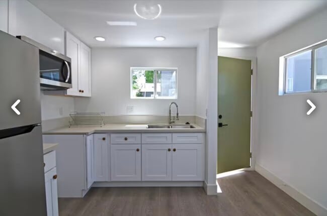 Building Photo - 2712 Westwood Blvd