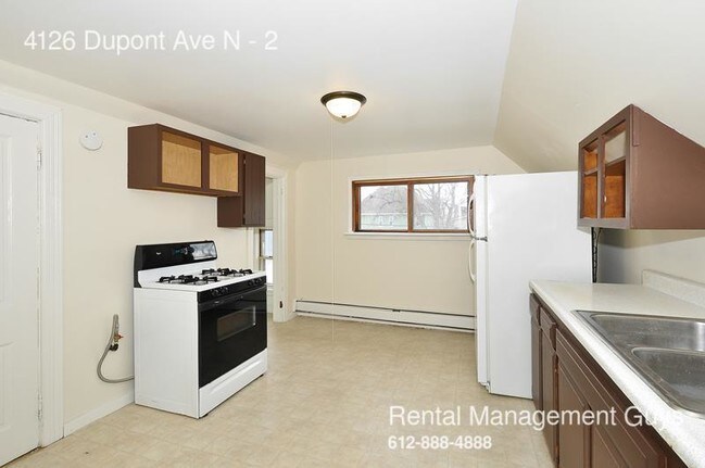 Foto del edificio - 4126 Dupont Ave N