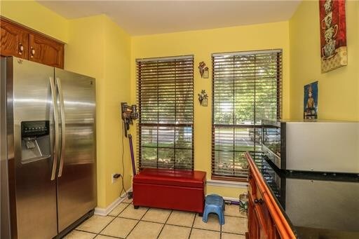 Building Photo - 2502 Cricket Cir