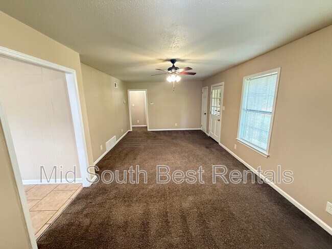 Foto del edificio - 3168 Mountain Terrace St