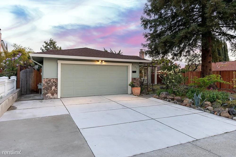 Primary Photo - 4 br, 2 bath House - 3302 Bien Way