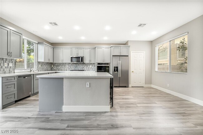 Foto del edificio - 1533 Sabatini Dr