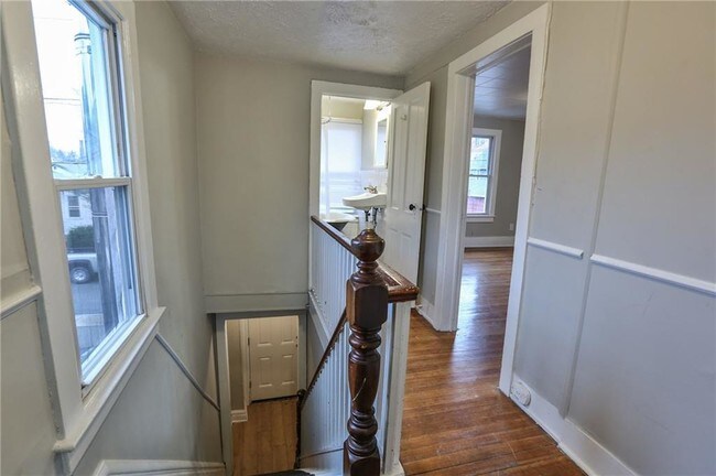 Building Photo - 257 Sanford St