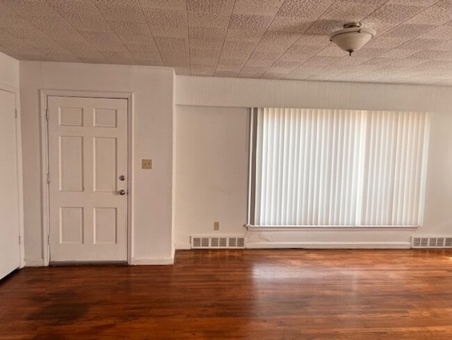 Building Photo - 112 S 100 E