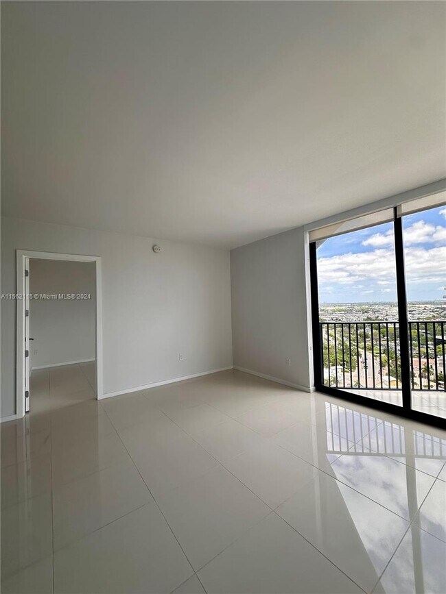 Foto del edificio - 5252 NW 85th Ave
