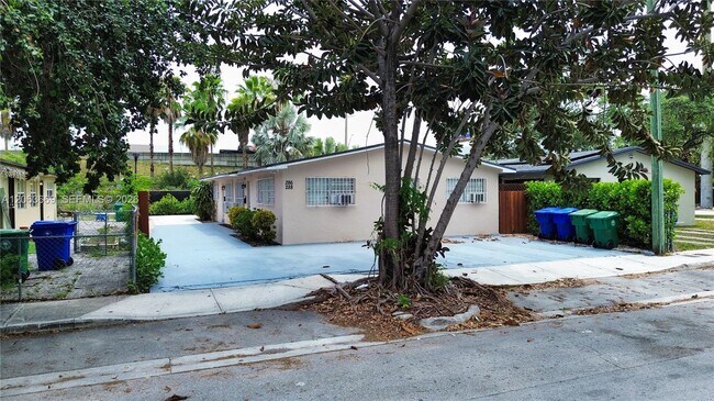 Foto del edificio - 286 NW 39th St
